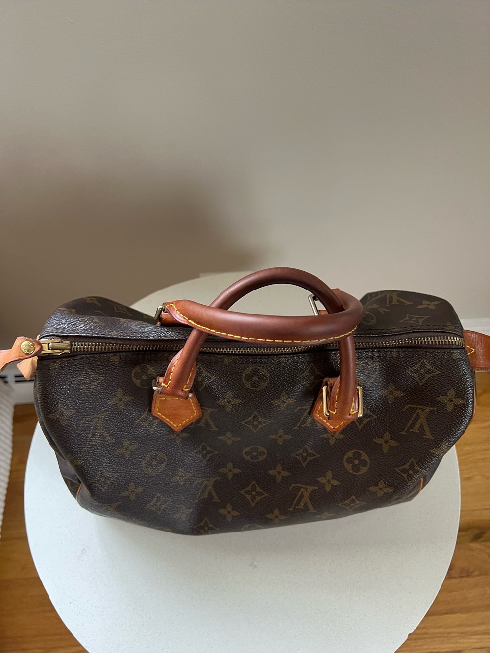 Louis Vuitton Monogram Speedy Satchel in Dark Brown and Cognac Trim - Picture 3 of 9